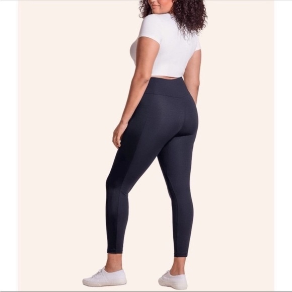 Honeylove Pants - Honeylove black leggings with pockets
